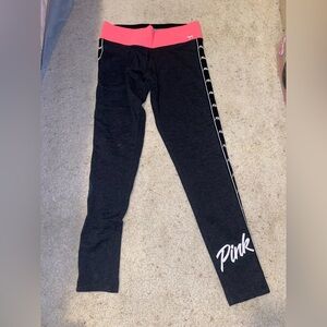 Pink yoga leggings with front pocket